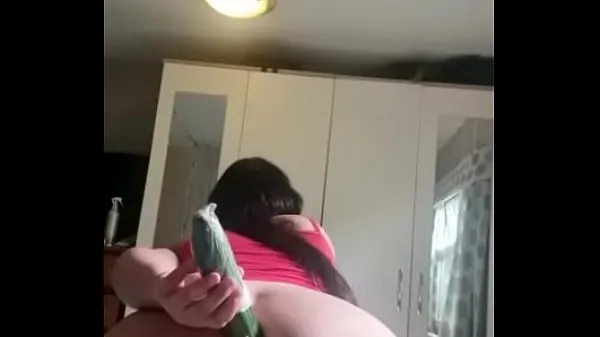 ใหญ่ Cucumber ass fuck ท่ออุ่น