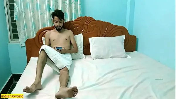 Suuri Indian young boy fucking beautiful hotel girl at Mumbai! Indian hotel sex lämmin putki