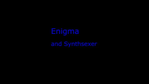 Enigma's big tits hang while she sucks dick Tiub hangat besar
