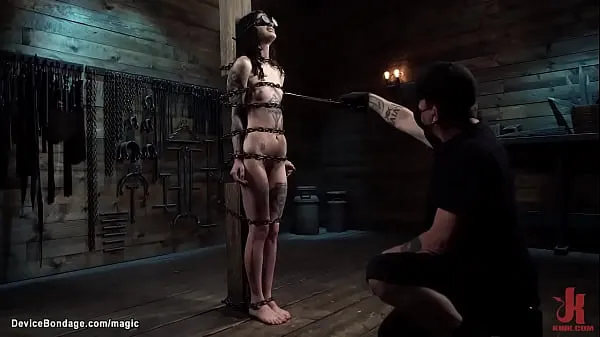 Veľká Bound in metal device laid on the wooden floor tattooed slave Lydia Black gets vibrated and face fucked with dildo then in pile driver pussy fucked by master The Pope teplá trubica