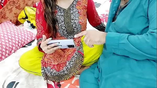 Velika PAKISTANI REAL HUSBAND WIFE WATCHING DESI PORN ON MOBILE THAN HAVE ANAL SEX WITH CLEAR HOT HINDI AUDIO topla cev