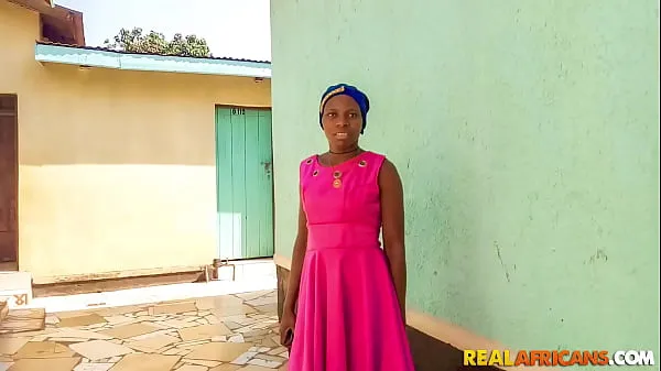 큰 Black Nigerian Dinner Lady Gets Huge Ebony Cock For Lunch 따뜻한 튜브