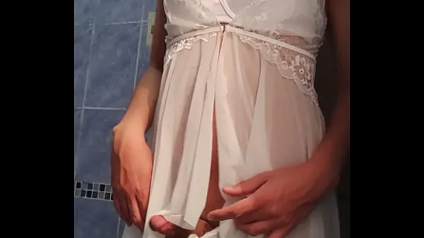 Ống ấm áp Femboy ends up wearing angelic clothes lớn