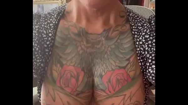Velká Very sexy showing her tits Rachel Torres teplá trubice