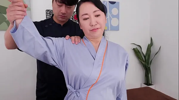 Stort A Big Boobs Chiropractic Clinic That Makes Aunts Go Crazy With Her Exquisite Breast Massage Yuko Ashikawa varmt rör