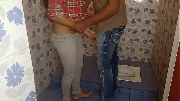 Büyük stepdaughter caught by stepdad while she masturbating in bathroom Full HD XXX Sex Video In Clear Hindi Voice sıcak Tüp