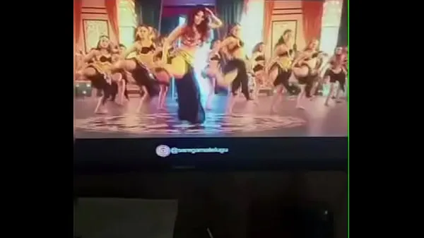 Büyük Sissy Amani - Warina Item Song both hot sluts showing their hip folds and chubby hot navel (TRY NOT TO CUM sıcak Tüp
