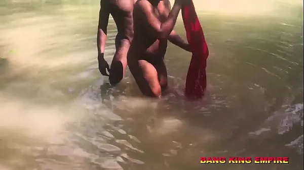 Suuri African Pastor Caught Having Sex In A LOCAL Stream With A Pregnant Church Member After Water Baptism - The King Must Hear It Because It's A Taboo lämmin putki