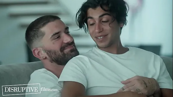 Ống ấm áp Chris Damned Goes HARD on his Virgin Latino Boyfriend - DisruptiveFilms lớn