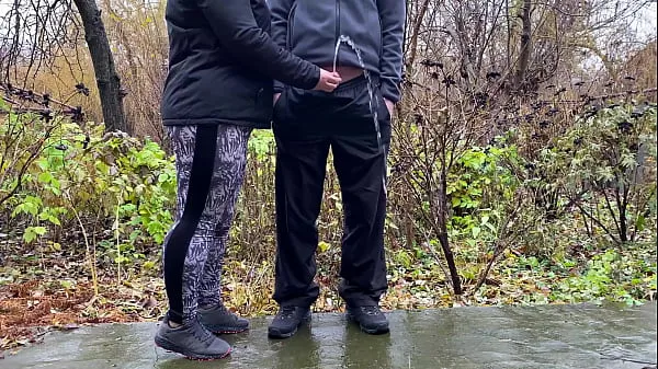 Nagy Sports stepmother-in-law after jogging in the park holds son-in-law's penis meleg cső