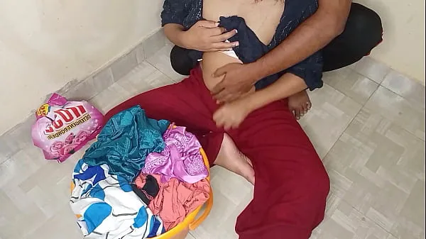 Newley Married Bahu gets XNXX fuck by Jeth-Ji with help in washing clothes أنبوب دافئ كبير