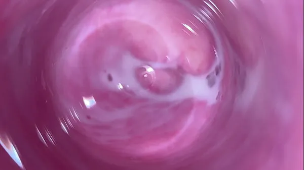 Gros Caméra au fond du vagin crémeux de la jeune femme tube chaud