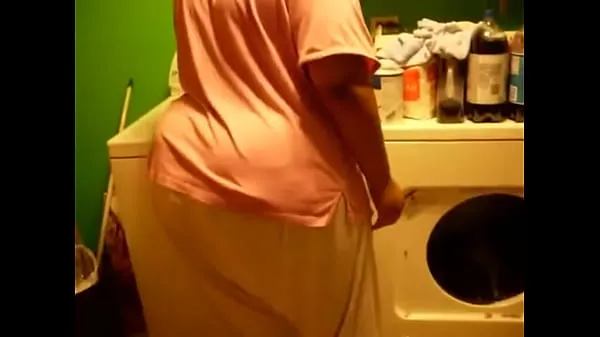Big Big Ass Booty Light Skinned Amateur Doing The laundry warm Tube
