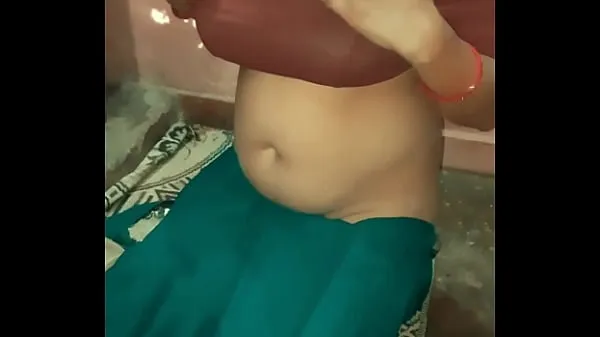 Duża Sexy indian wife shows her big boobs ciepła tuba