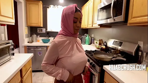 Stort Curvy Ebony In Hijab Rides Like A Pro- Lily Starfire varmt rør