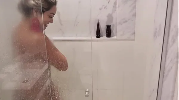 Stort husband catches his hot blonde with bbc having sex in the bathroom varmt rør