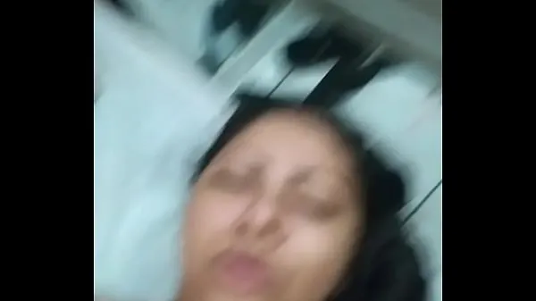 ใหญ่ Skinning the Indian wife's pussy with a monster dick ท่ออุ่น