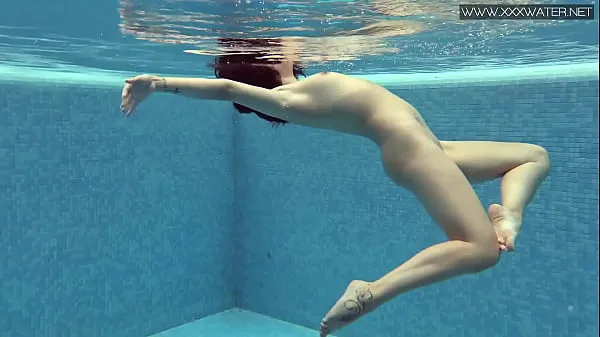 Nagy Lady Dee cute shy Czech teen swimming meleg cső
