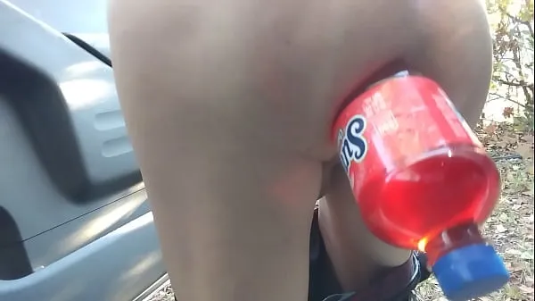 Stort Public soda bottle anal fun varmt rør