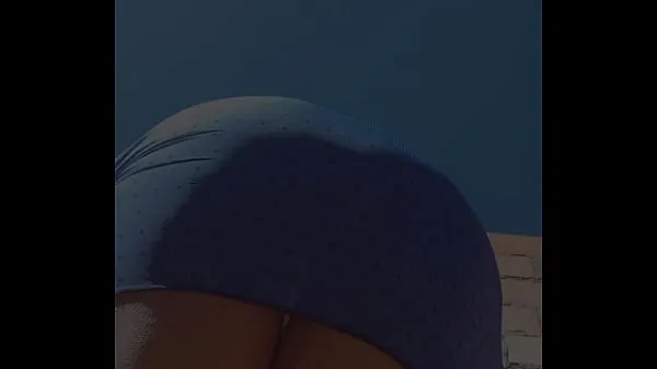बड़ी Aly Valentina shows her ass गर्म ट्यूब