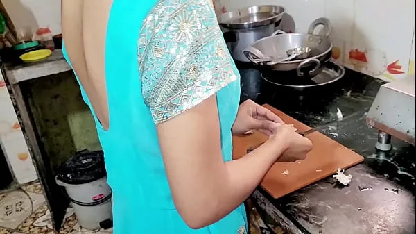 Suuri Desi Bhabhi Was Working In The Kitchen When Her Husband Came And Fucked lämmin putki