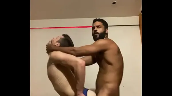 Velká Taking advantage of the empty room to fuck at the party teplá trubice