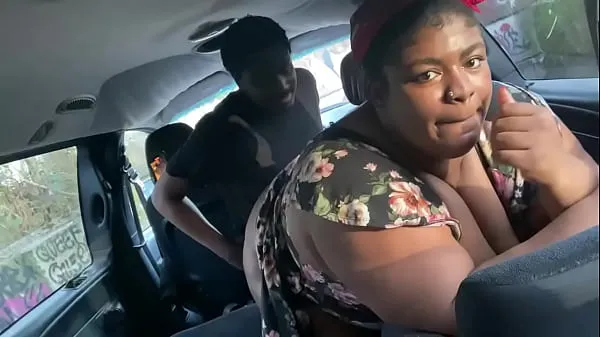 Making my bd cum fast in the car with this wet ass pregnant pussy أنبوب دافئ كبير