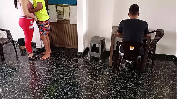 Ống ấm áp Believe me, he's just a friend: my husband's cuckold eats breakfast while my best friend fucks me almost in front of him, as he always ignores me, I let anyone stick his dick in me lớn