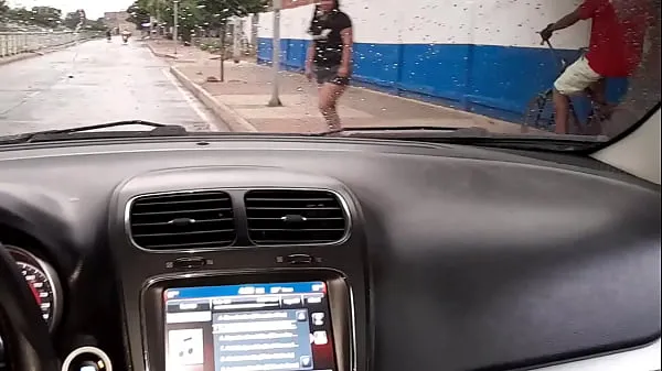 Public exhibitionism in outdoor through the streets of Valledupar, Colombia. DeisyYeraldine giving a sex walk in an Ubersex flashing her big ass and sucking cock in the car on public roads أنبوب دافئ كبير