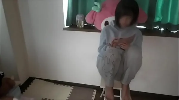 بڑی Cute Japanese short-cut dark-haired woman masturbates with a toy during the day گرم ٹیوب
