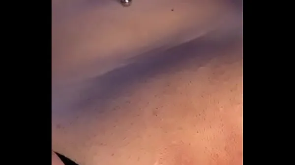 Stort Belly button pushed out and sucked varmt rør