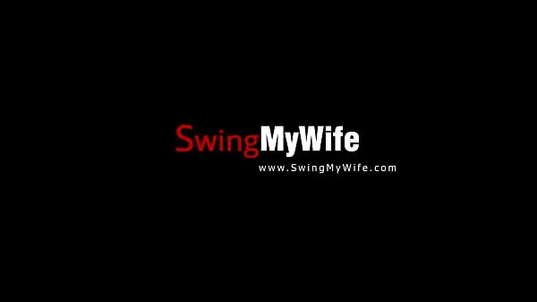 Velká Husband And Wife Sharing Swing Sex teplá trubice