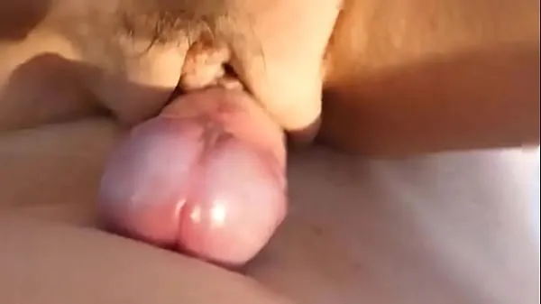Velika INFLATED PUSSY GETS CUM OUT topla cev