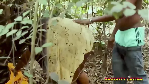 Velká BBW BIG BOOBS AFRICAN CHEATING WIFE FUCK VILLAGE FARMER IN THE BUSH - 4K HAEDCORE DOGGY SEX STYLE teplá trubice