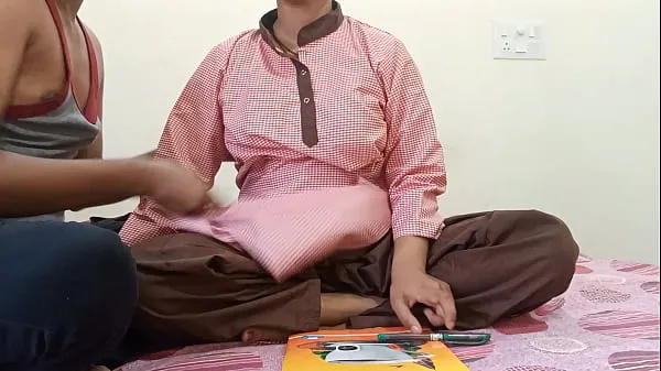 بڑی Desi college student was painfull fucking with boyfriend in outside on dogy style position she fucking coching time clear Hindi audio language گرم ٹیوب
