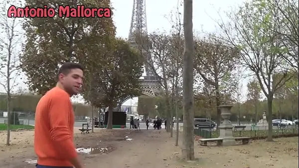 Fucking A French Teenager Picked Up In Paris أنبوب دافئ كبير