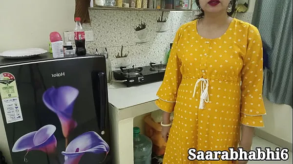 Μεγάλος hot Indian stepmom got caught with condom before hard fuck in closeup in Hindi audio. HD sex video θερμός σωλήνας