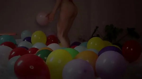 Birthday Balloons. Stuffed & Cum Covered Tabung hangat yang besar