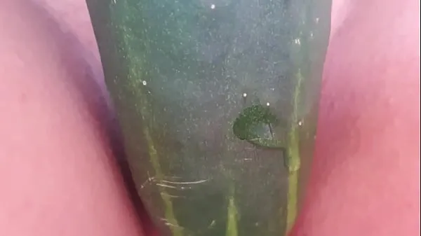 Stort IT WAS HOT, I OPENED MY LEGS WELL WITHOUT PANTIES WITH MY SHAVED PUSSY, I GOT THE CUCUMBER WHICH WAS VERY WET AND I PUT IT IN THE BIG PUSSY I HAVE, AND I ROSE A LOT. A DELIGHT varmt rør