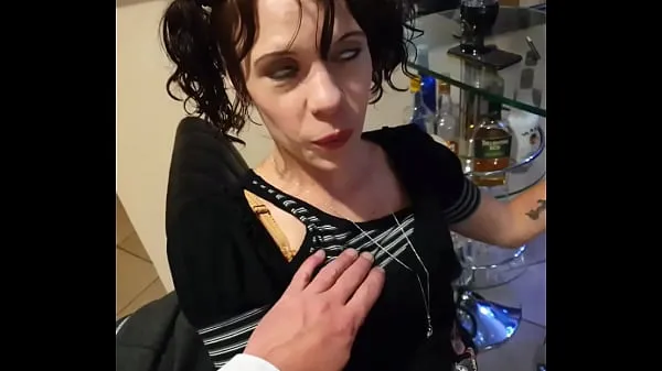 Μεγάλος Skinny slut in short dress smoking showing her pussy θερμός σωλήνας