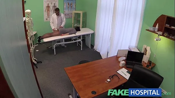 Fake Hospital G spot massage gets hot brunette patient wet أنبوب دافئ كبير