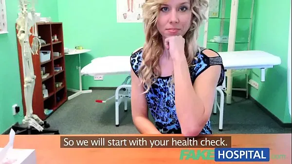 Ống ấm áp Fake Hospital Doctor offers blonde a discount on new tits in exchange for a good lớn