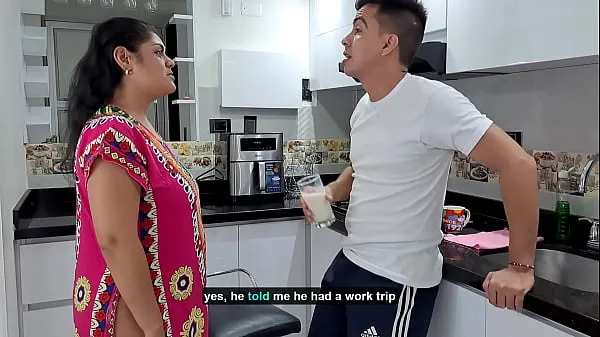 Ống ấm áp My stepmother wants milk and I give it to her, I eat her pussy so delicious that she forgets about her husband and relaxes lớn