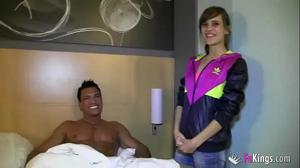 Ainara gets in bed with her idol Marco Banderas in her best fuck ever Tabung hangat yang besar