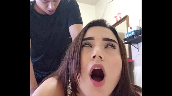 Young Dog Taking a Big Cock on All Fours in her Ass and Asking to Be Called a Slutty Whore Tabung hangat yang besar
