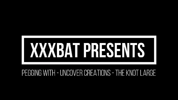 Stort XXXBat pegging with Uncover Creations the Knot Large varmt rør