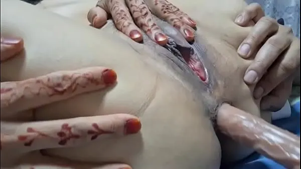 큰 Pakistani husband sucking and play with dildo with nasreen anal and pussy 따뜻한 튜브