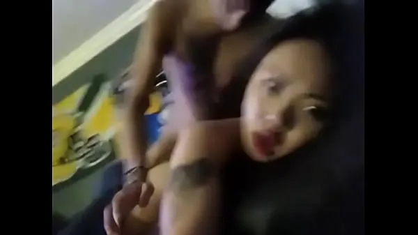 Μεγάλος Asian girl sends her boyfriend a break up video θερμός σωλήνας