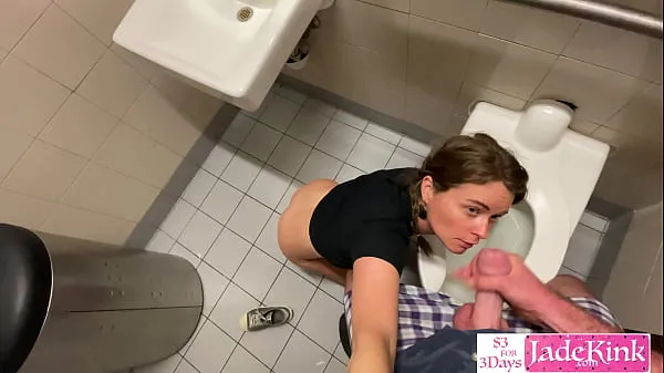 Real amateur couple fuck in public bathroom Tiub hangat besar