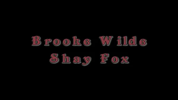 큰 Shay Fox Seduces Brooke Wylde 따뜻한 튜브